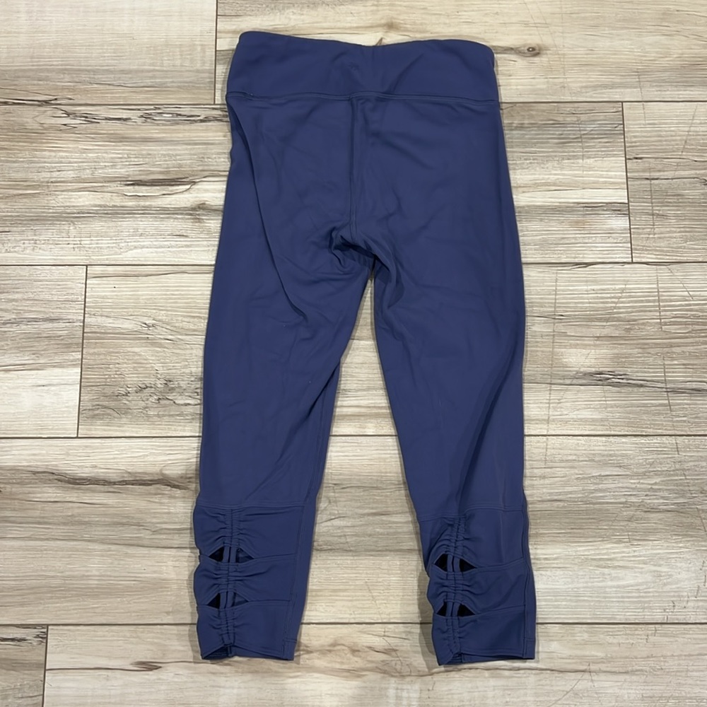 Athleta Girls, cropped leggings